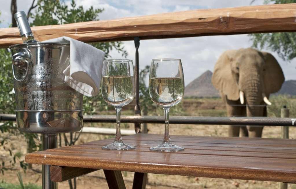 Отель Ashnil Samburu Camp Экстерьер фото